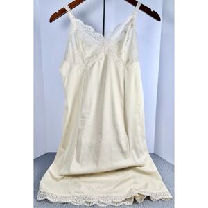 Sears Vintage Ivory Satin Nylon‎ Lace Sz 36 Average None Slip Lingerie